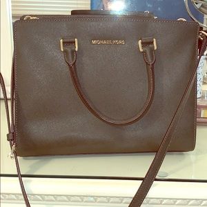 100% Authentic Michael Kors bag!!